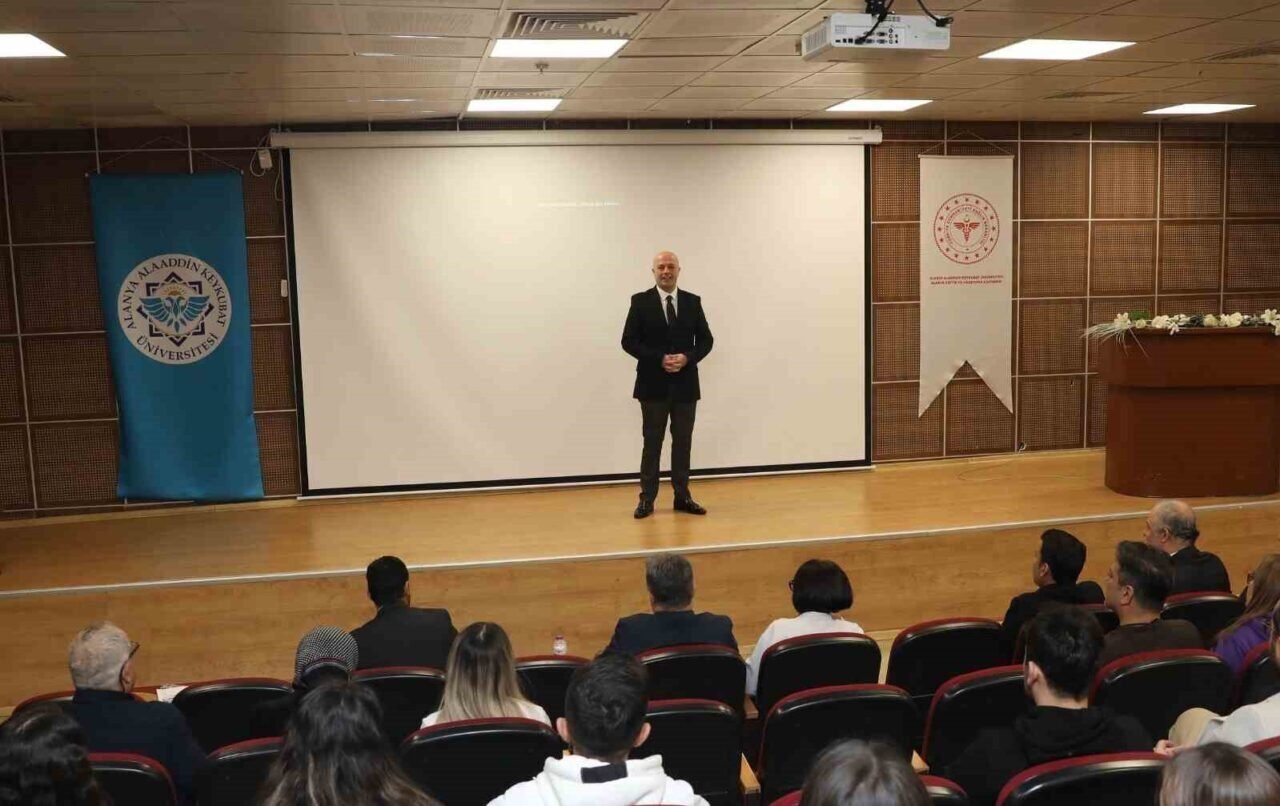 ALKÜ ve Alanya EAH ilk uzmanını verdi