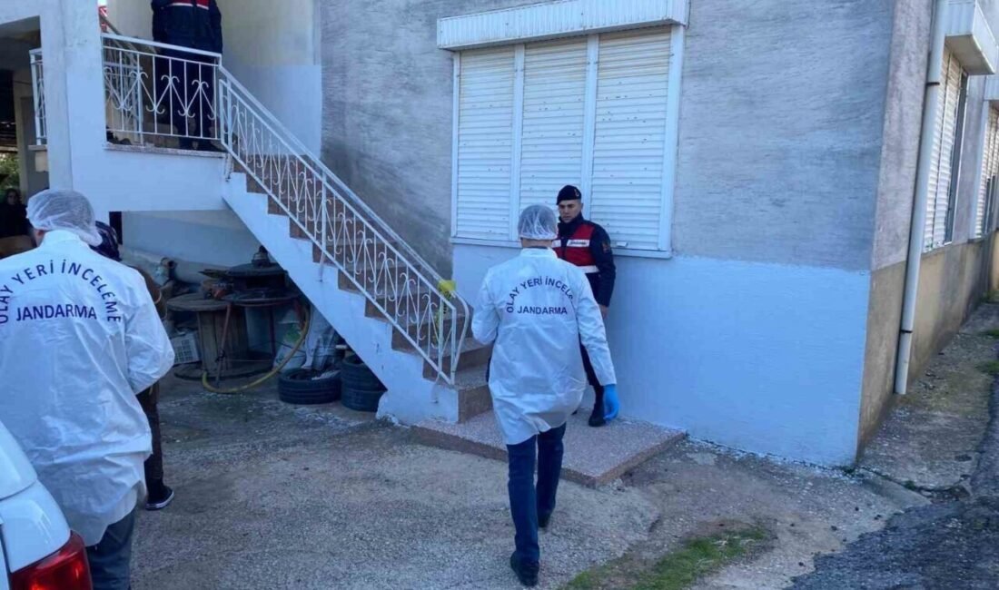 Antalya’nın Aksu ilçesinde oda içindeki klimanın patlaması sonucu çıkan yangında