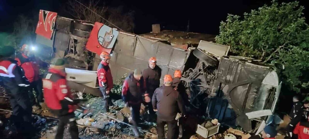 Antalya’daki yolcu otobüsü kazasından ölüm haberi geldi