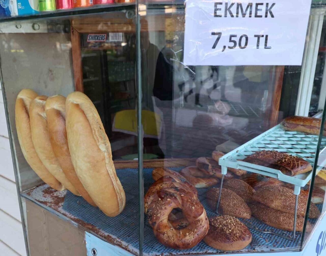 Antalyalılar ‘Halk Ekmek’ten memnun