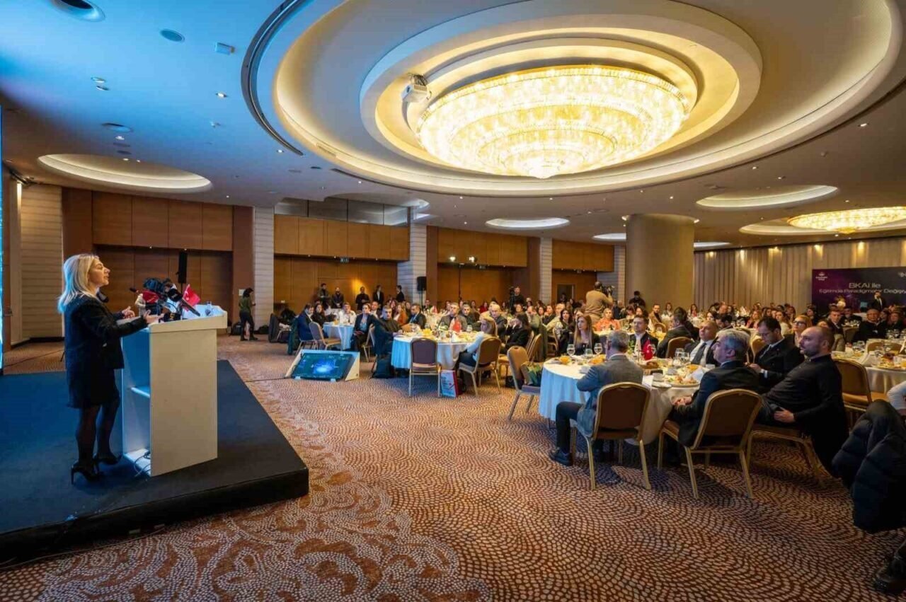 Bahçeşehir Koleji’nden İzmir’e ‘yapay zeka’ çıkarması