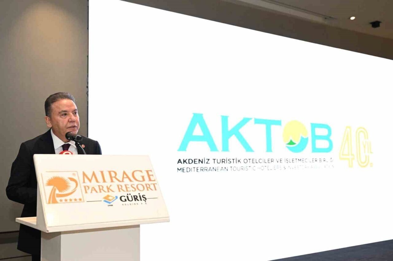 Başkan Böcek: "Turizm Master Planı doğrultusunda bütüncül yaklaşımla hareket edilmeli"