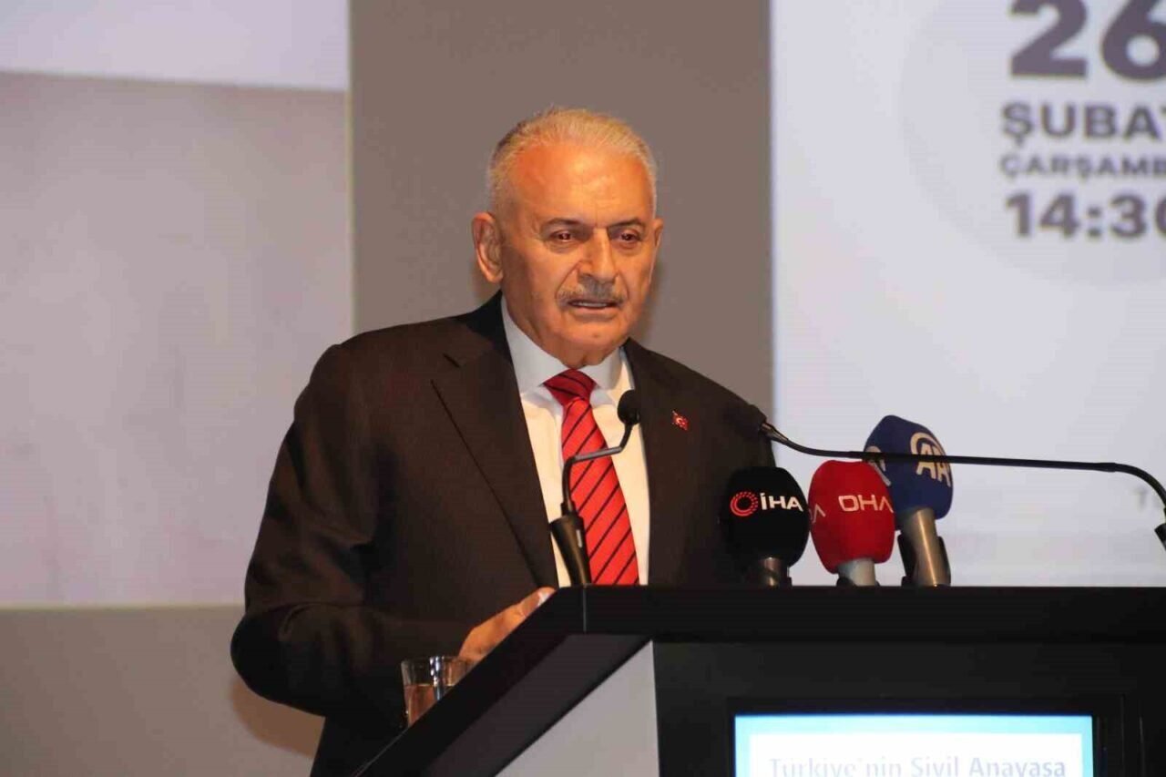 Binali Yıldırım: "Cumhurbaşkanı Erdoğan’ın tekrar aday olmasının yolu açılmalı"