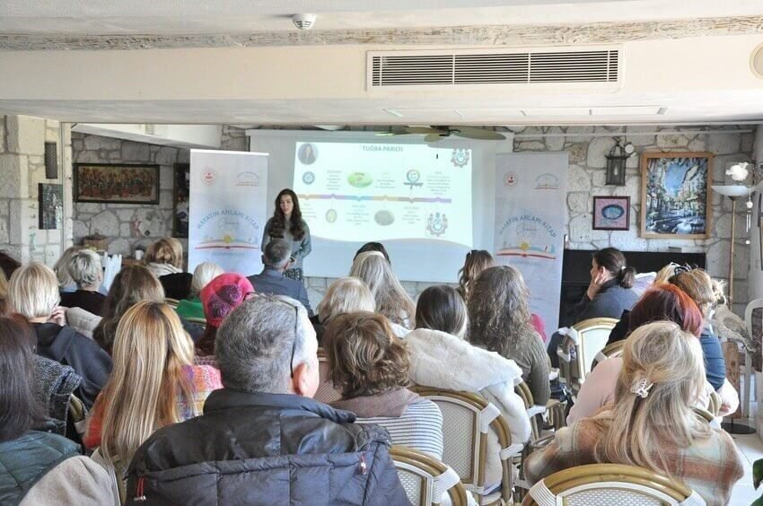 Çeşme Kaymakamlığı himayesinde yürütülen “Hayatın Anlamı Kitap” projesi kapsamında bu