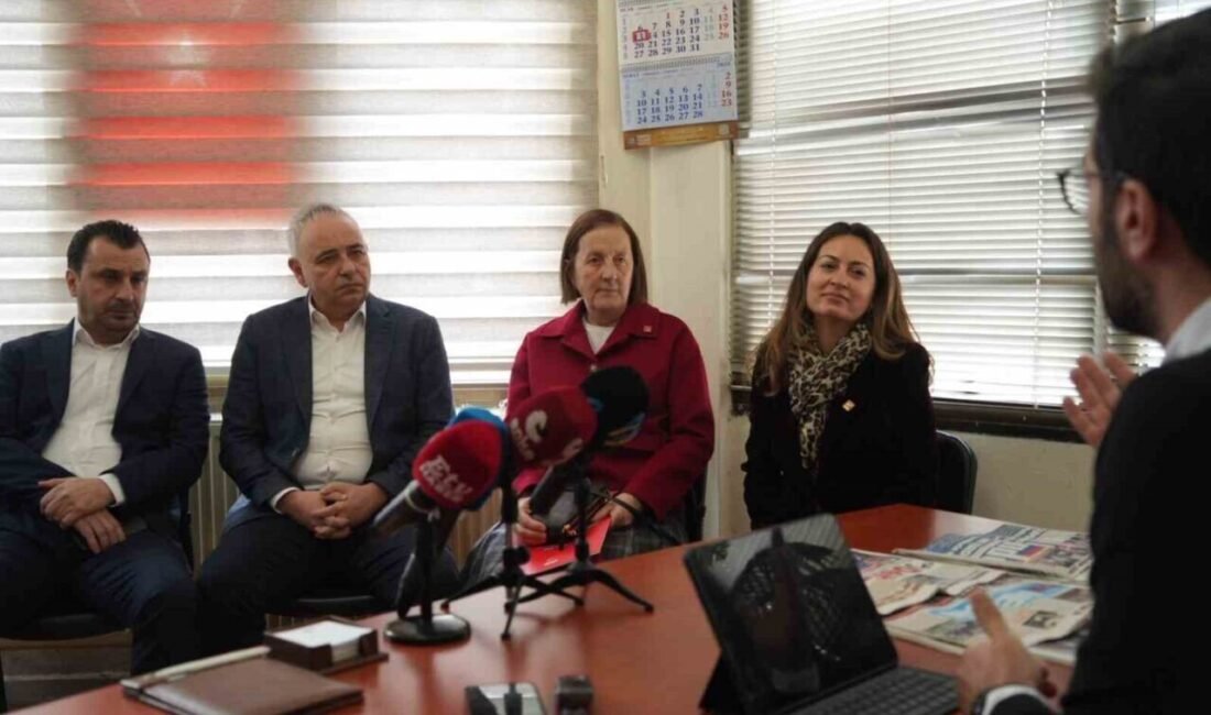 Cumhuriyet Halk Partisi (CHP) Manisa Milletvekilleri Ahmet Vehbi Bakırlıoğlu, Bekir