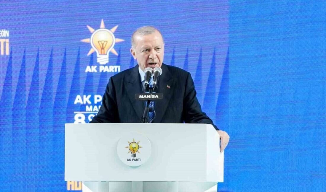 AK Parti Manisa 8. Olağan İl Kongresine katılan Cumhurbaşkanı ve