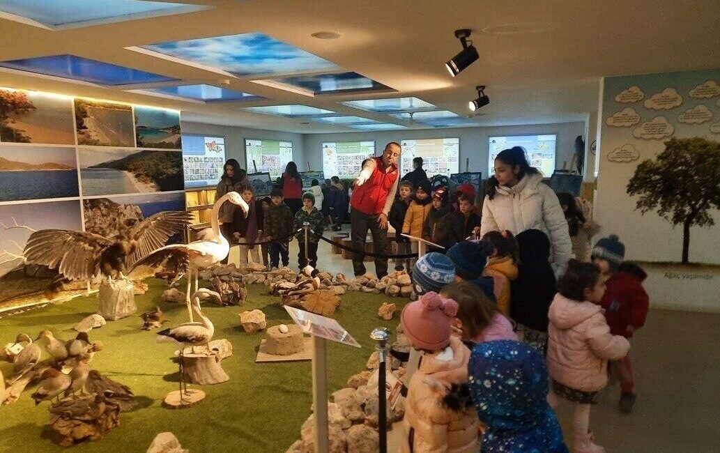Aydın’da doğanın ve yaban hayatının savunucuları olarak bilinen ekipler, gençlere