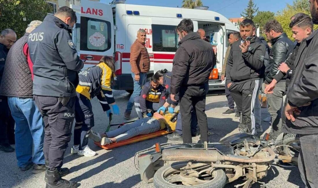 Antalya’nın Gazipaşa ilçesinde hafif ticari araç ile motosikletin çarpışması sonucu