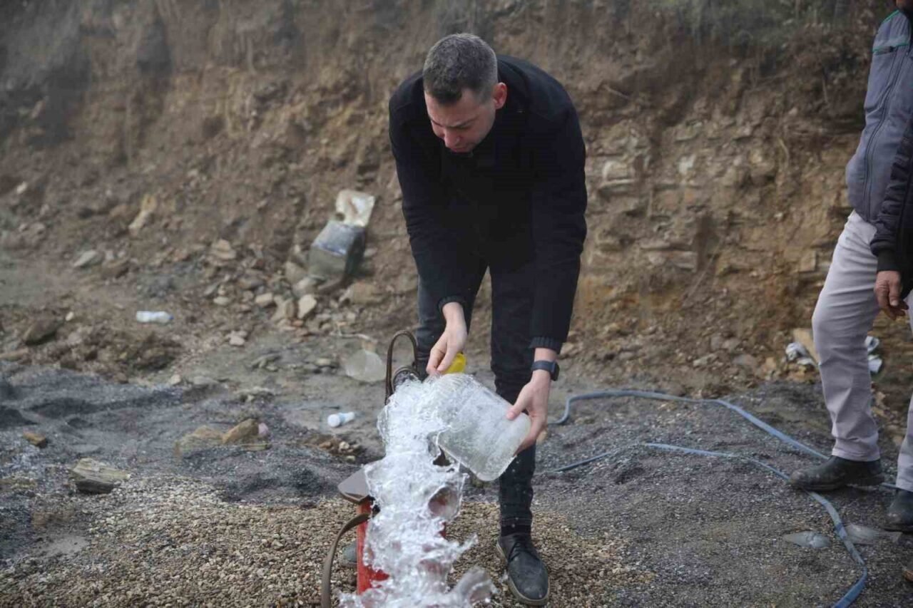 Kula’da bir mahallenin daha su sorunu ortadan kaldırıldı