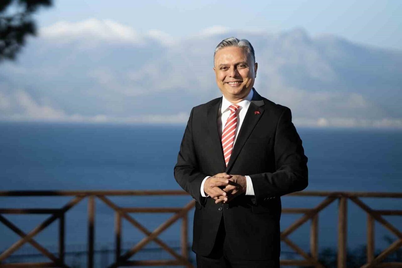 Muratpaşa Belediye Başkanı Ümit Uysal’dan Cumhurbaşkanı adaylığı sinyali Muratpaşa Belediye Başkanı Ümit Uysal’dan Cumhurbaşkanı adaylığı sinyali