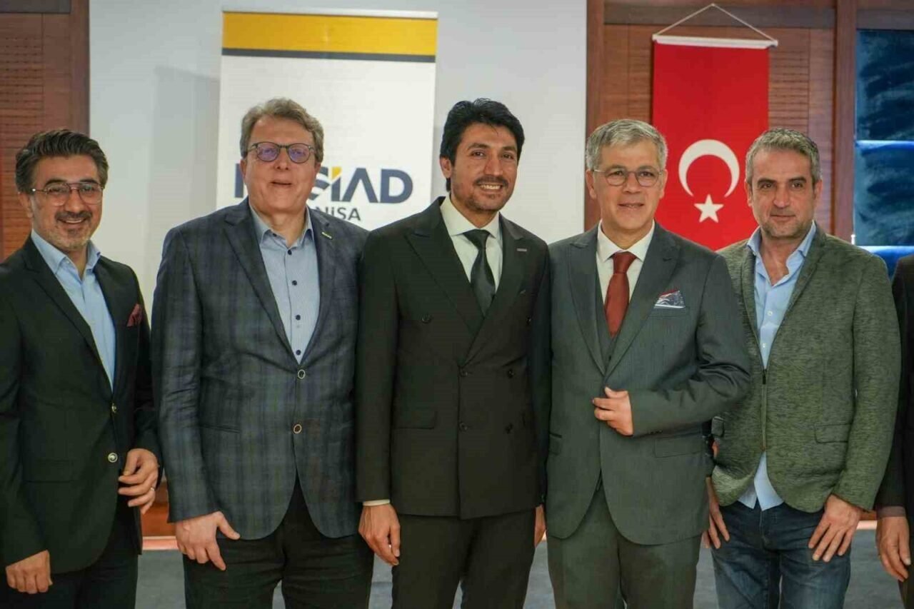 MÜSİAD Yönetimi basınla bir araya geldi