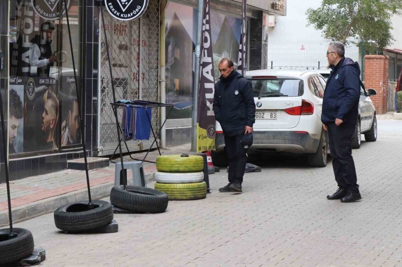 Nazilli’de kaldırım ve yol işgallerine zabıta müdahalesi