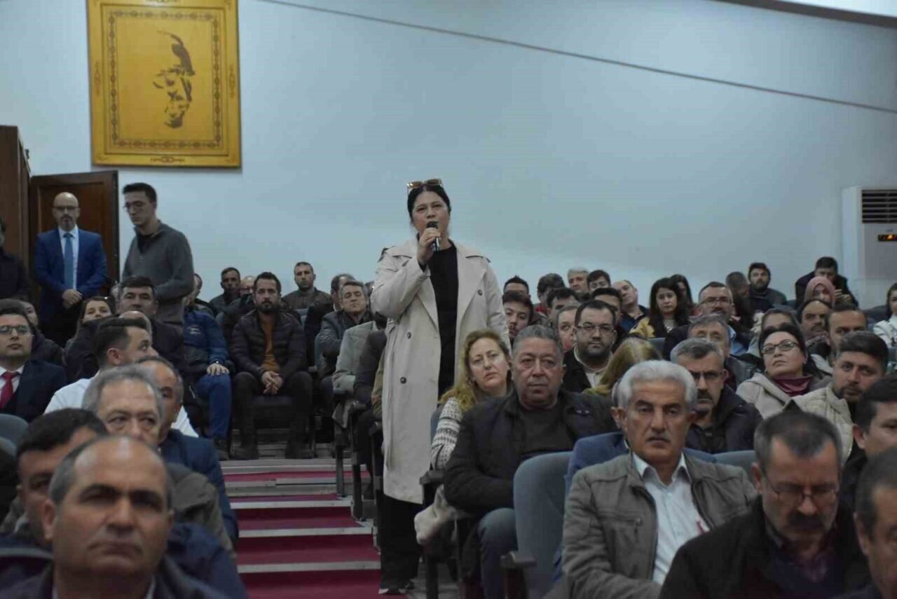 Salihli’de ikinci dönem eğitim-öğretim değerlendirme toplantısı