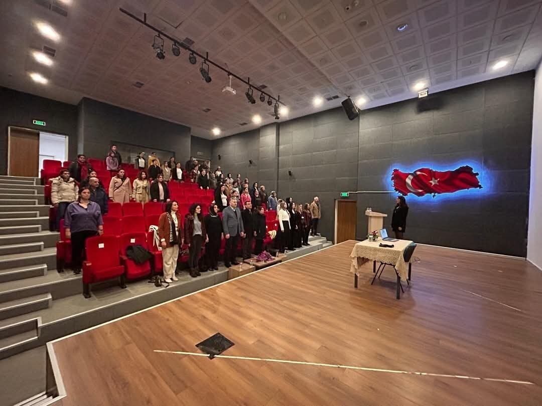 Sarıgöl’de velilere "Akran zorbalığına karşı durmak" semineri düzenlendi