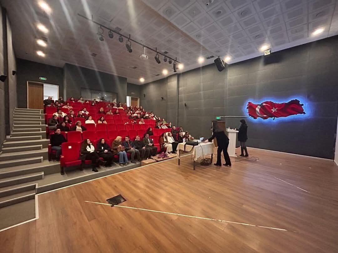 Sarıgöl’de velilere "Akran zorbalığına karşı durmak" semineri düzenlendi