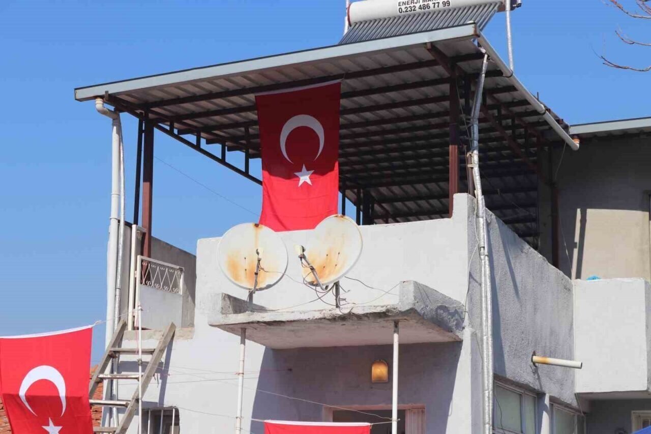 Üç ay sonra evlenecekti; Şehit Osman Oktay’ın acı haberi baba ocağı İzmir’e ulaştı