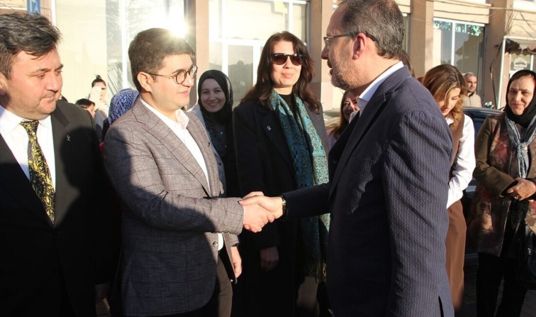 AK Parti İzmir Milletvekili Mehmet Muharrem Kasapoğlu, AK Parti Kula