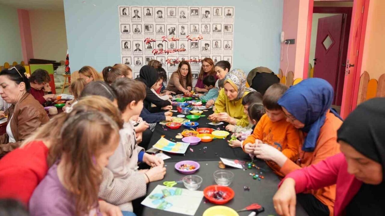 Alanya’da atıklar atölyede sanata dönüştürülüyor