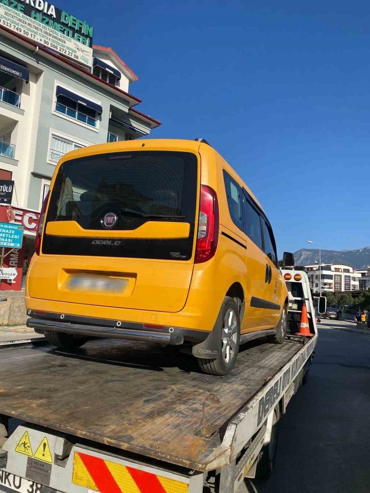 Alanya’da trafik ihlali yapan taksi sürücüsüne 13 bin TL ceza