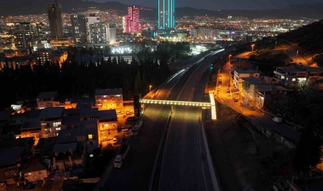İzmir Büyükşehir Belediyesi, Karataş Üst Geçidi’nin ardından Bornova Altındağ Üst