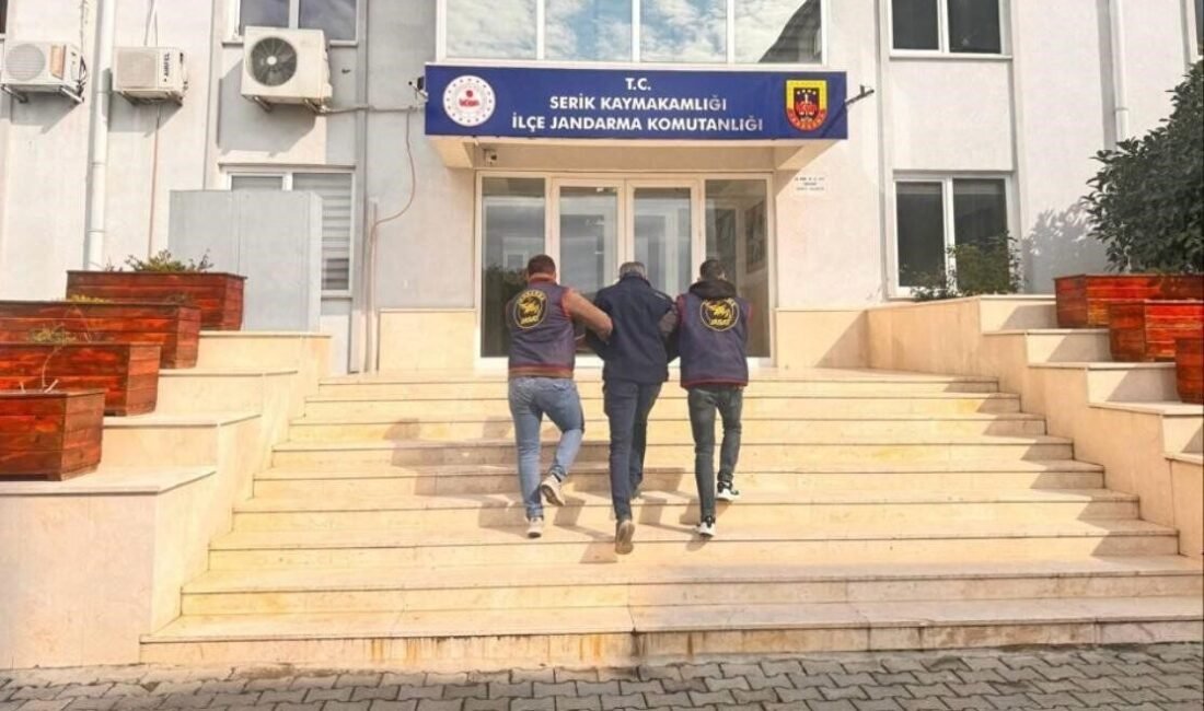 Antalya’da JASAT tarafından son 72 saatte gerçekleştirilen operasyonlarda, çeşitli suçlardan