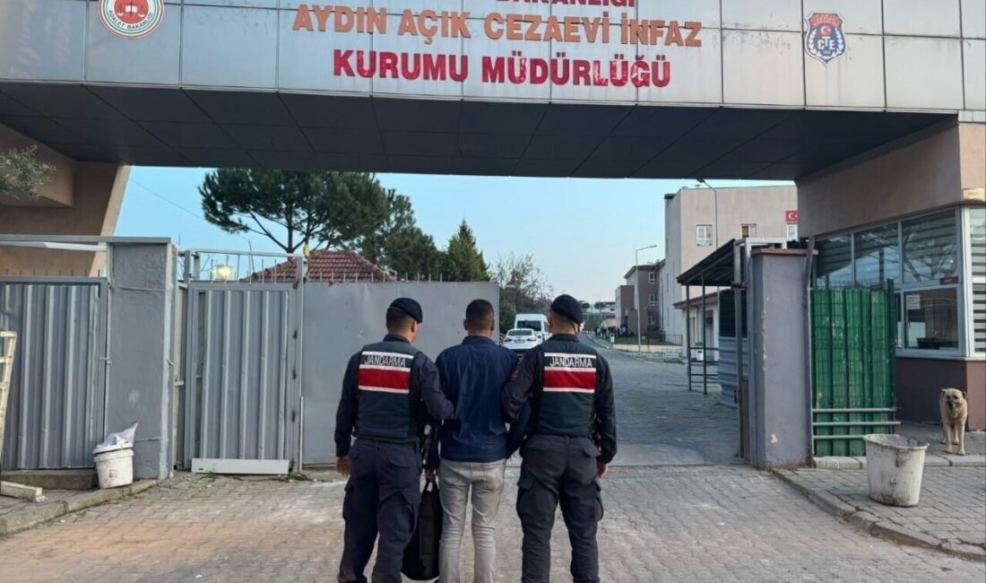 Aydın’da jandarma ekiplerince yapılan üç günlük çalışmada çeşitli suçlardan aranan