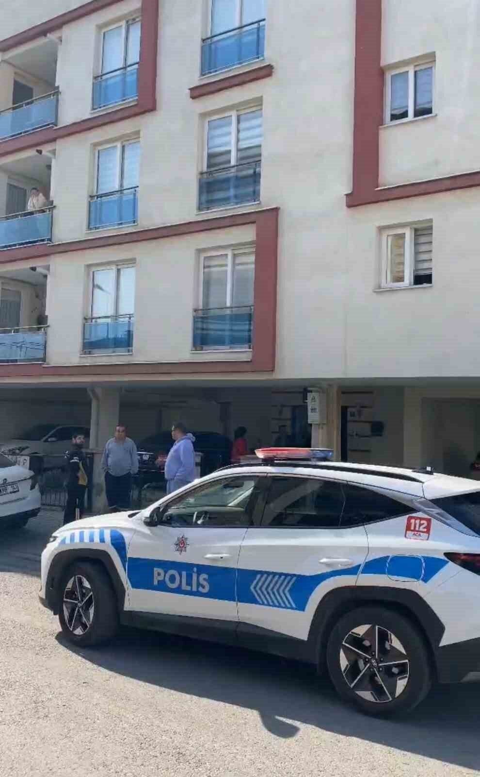 Aydın’da çöp konteyneri kapağı kavgası: 2 kişi bıçaklanarak yaralandı