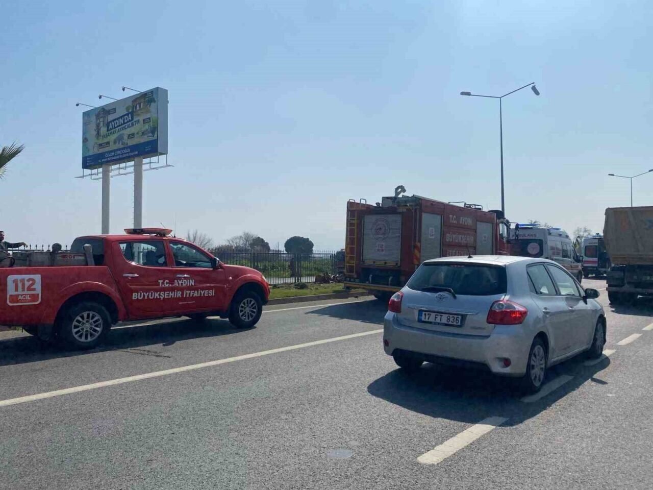 Aydın’da otomobil refüje çıktı: 1 yaralı