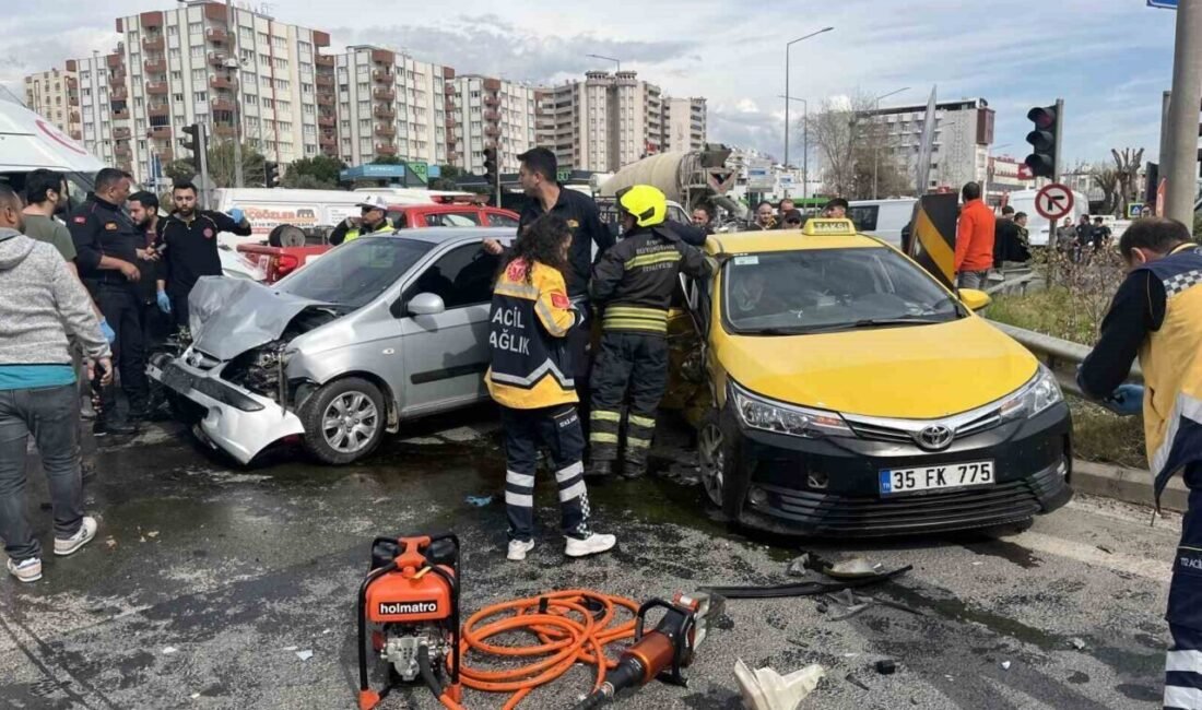 Aydın’ın Efeler ilçesinde taksi ile bir otomobilin çarpışması sonucu meydana