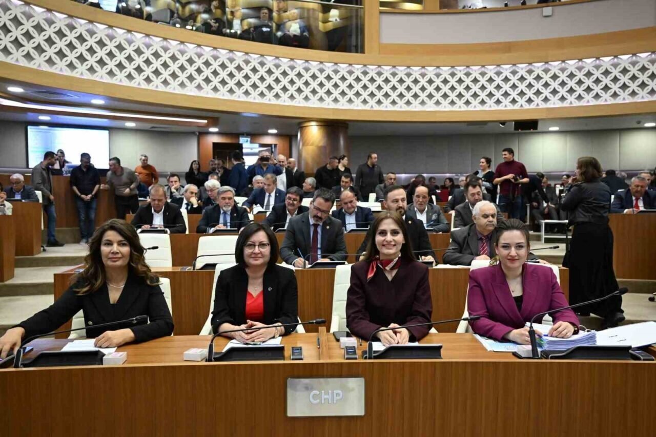 Başkan Böcek: "Ben 148 tane akıllı kavşak yaptım, hükümet de üzerine düşeni yapmalı"