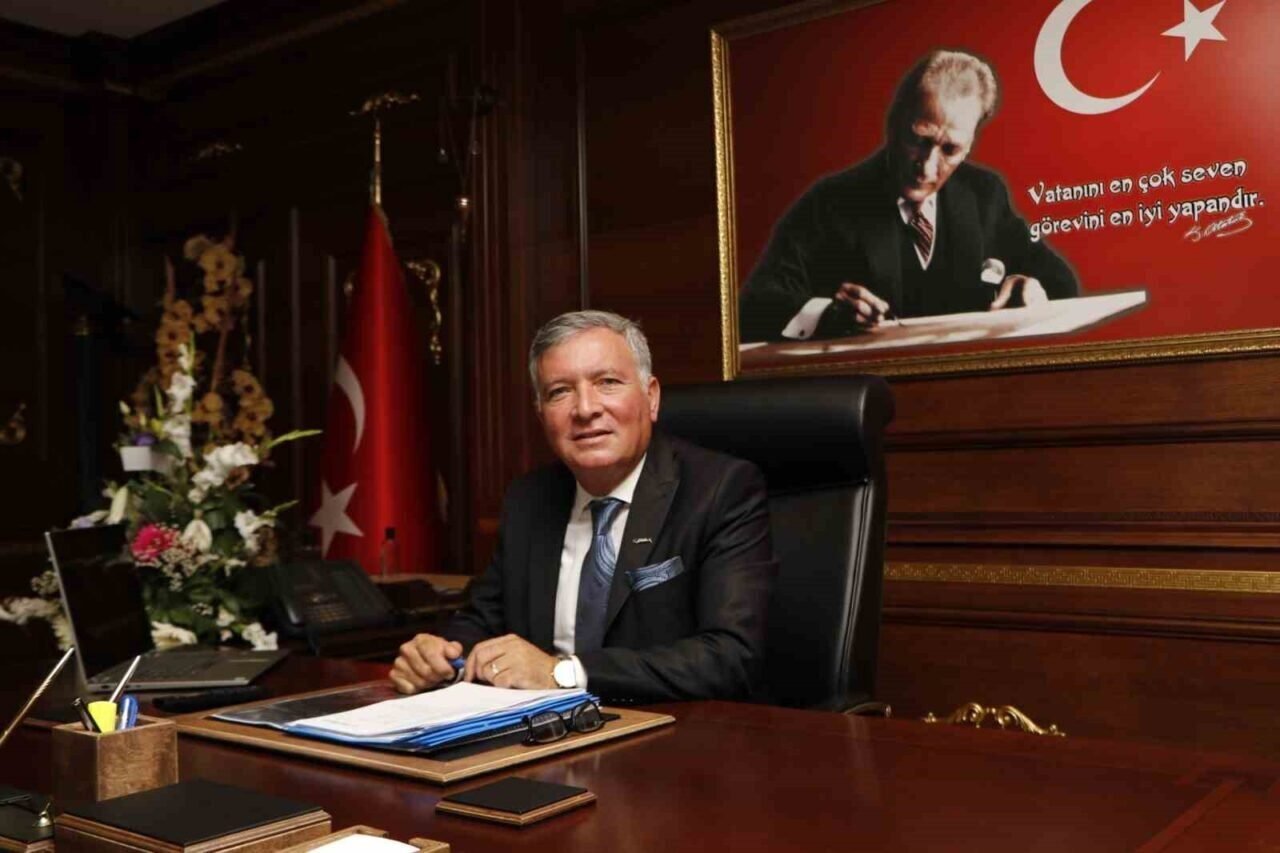 Başkan Kepenek, "İstiklal Marşı, bizim varoluş mücadelemizin, kahramanlık destanımızın ve vatan aşkımızın en güçlü ifadesidir" Başkan Kepenek, "İstiklal Marşı, bizim varoluş mücadelemizin, kahramanlık destanımızın ve vatan aşkımızın en güçlü ifadesidir"