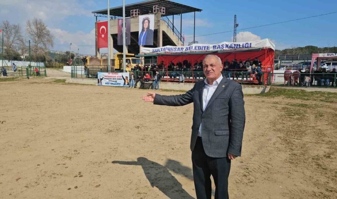 Aydın’ın Sultanhisar ilçesine bağlı Atça Mahallesi’nde sezonun son deve güreşi