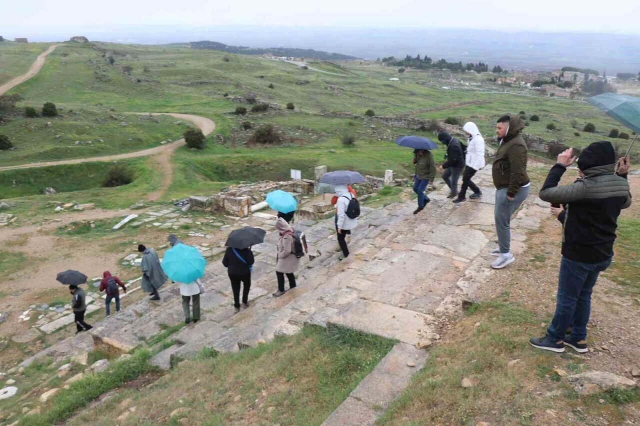 Denizli inanç turizmi kapsamında 170 İtalyan Katolik din insanını ağırladı