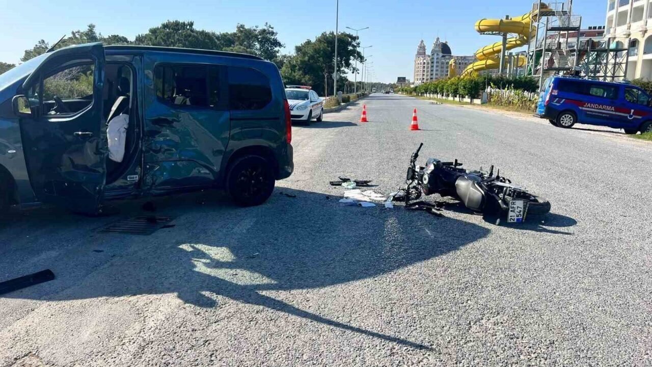 Ehliyetsiz sürücünün ’U’ dönüşü motosikletliyi ağır yaraladı