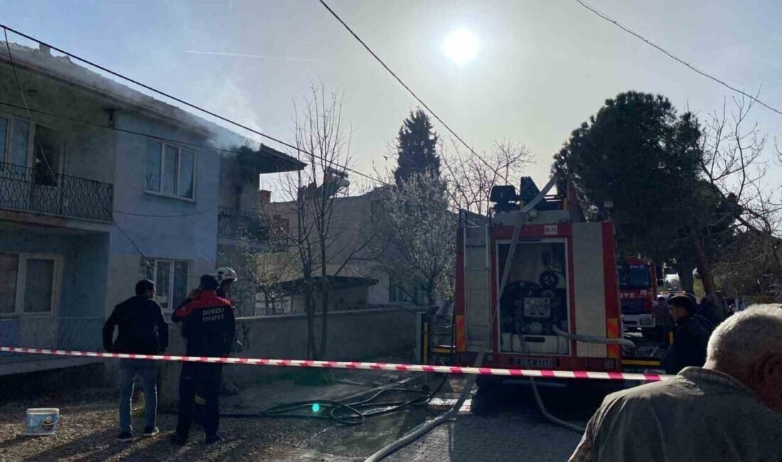 Denizli’de iki katlı binanın ikinci katında çıkan yangın bina sakinlerini