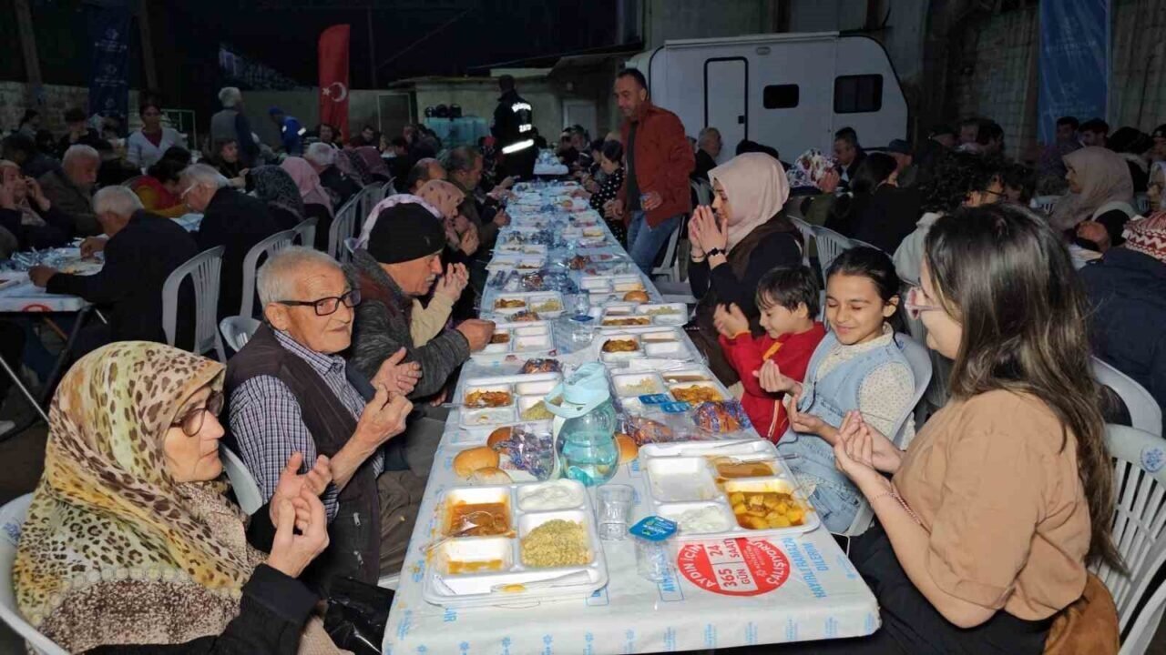 Güzelköylüler Büyükşehir’in iftarında buluştu