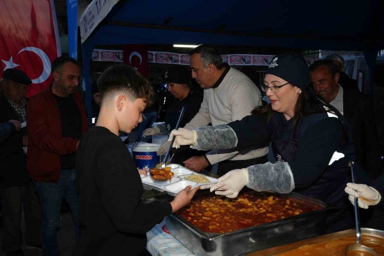 Güzelköylüler Büyükşehir’in iftarında buluştu