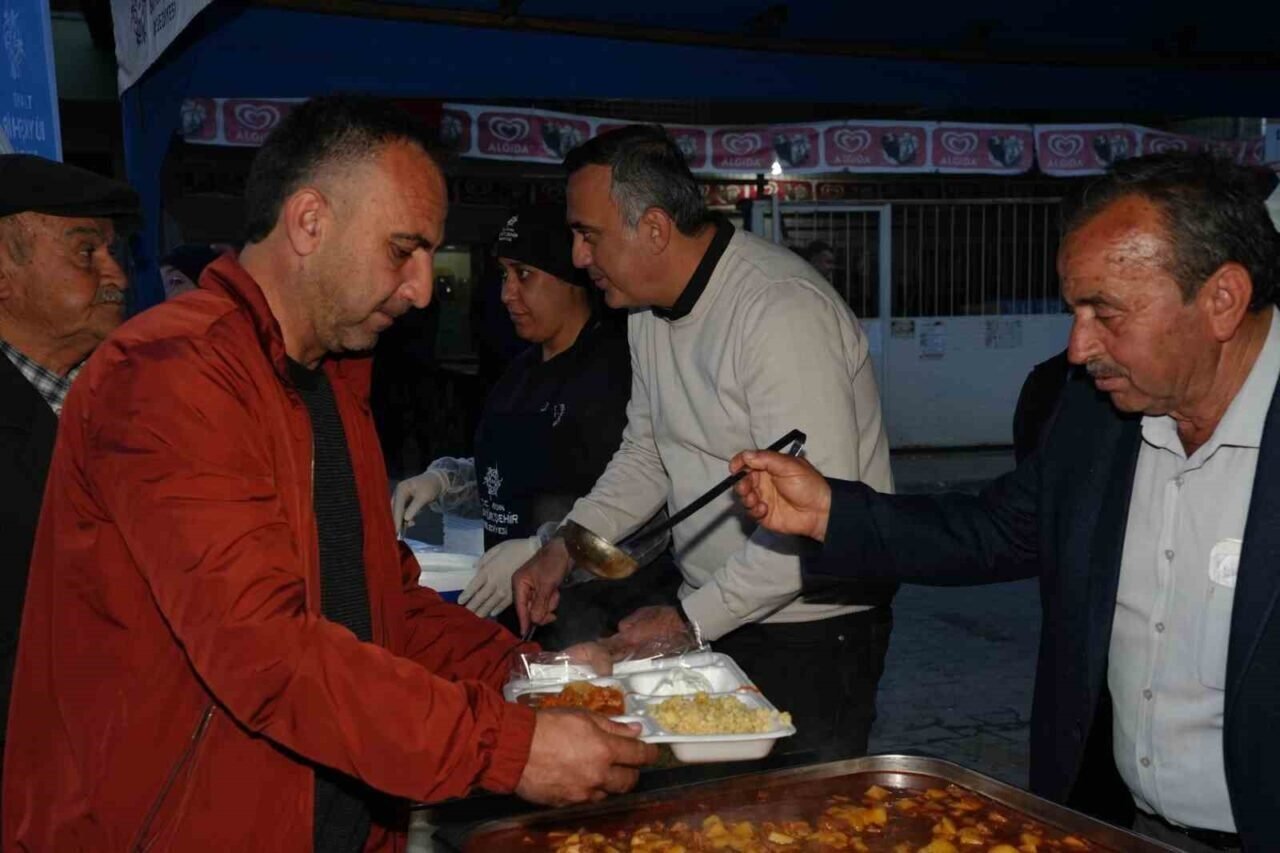 Güzelköylüler Büyükşehir’in iftarında buluştu