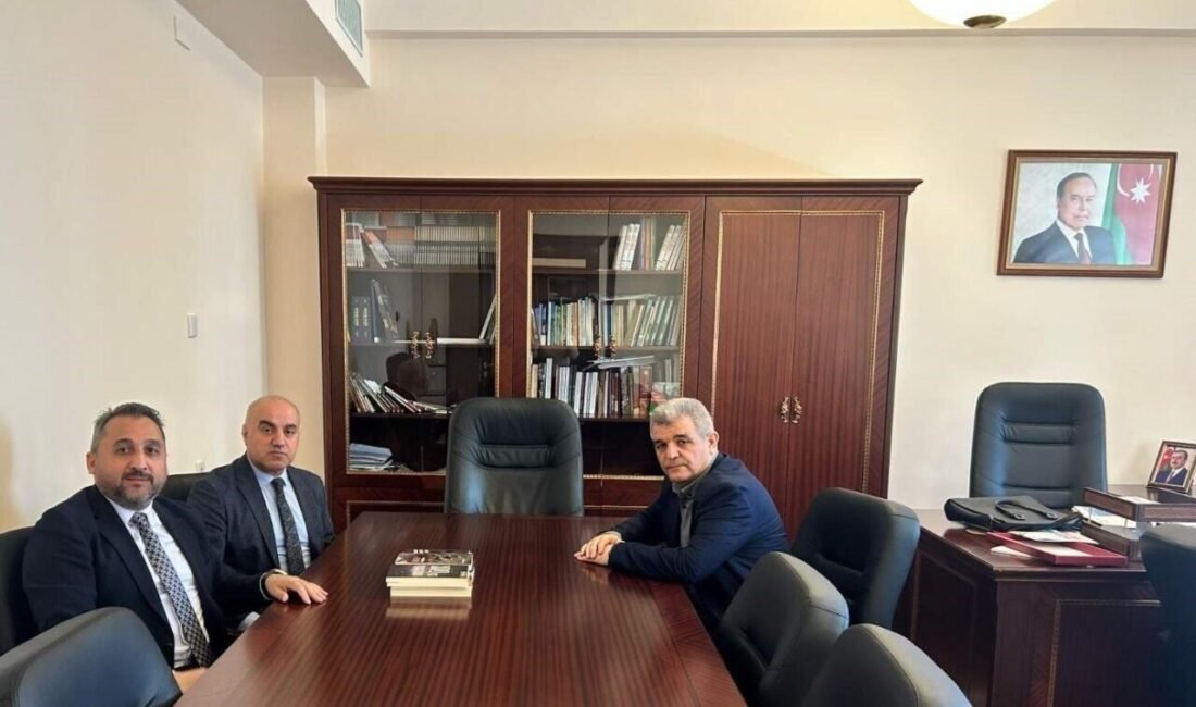 İzmir Azerbaycan Derneği (İZAZDER) heyeti, Azerbaycan’da Milletvekili Fazıl Mustafa ile