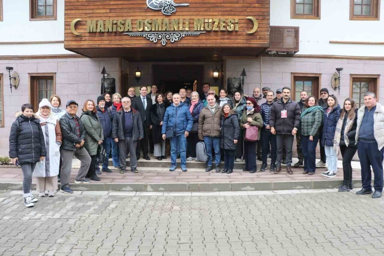 İzmirli rehberlere Manisa’nın tarihi ve kültürel zenginlikleri tanıtıldı