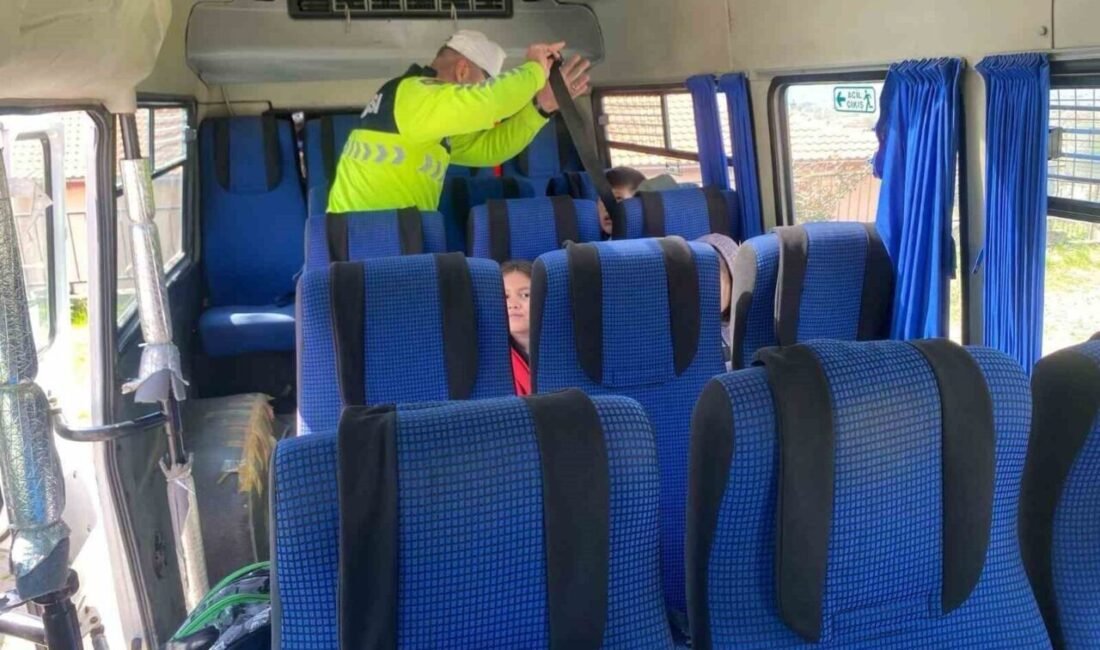 Aydın’ın Karpuzlu ve İncirliova ilçesinde okul çevreleri ve öğrenci servisleri