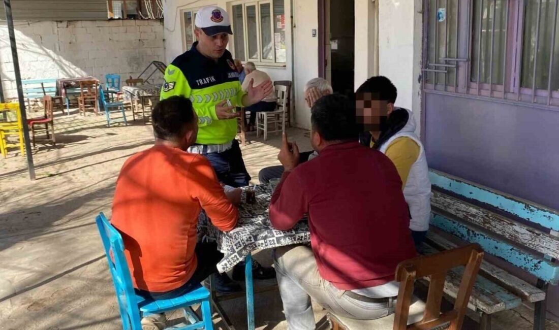 Aydın’ın Köşk ilçesinde jandarma ekipleri traktör sürücülerine ROPS sistemi hakkında