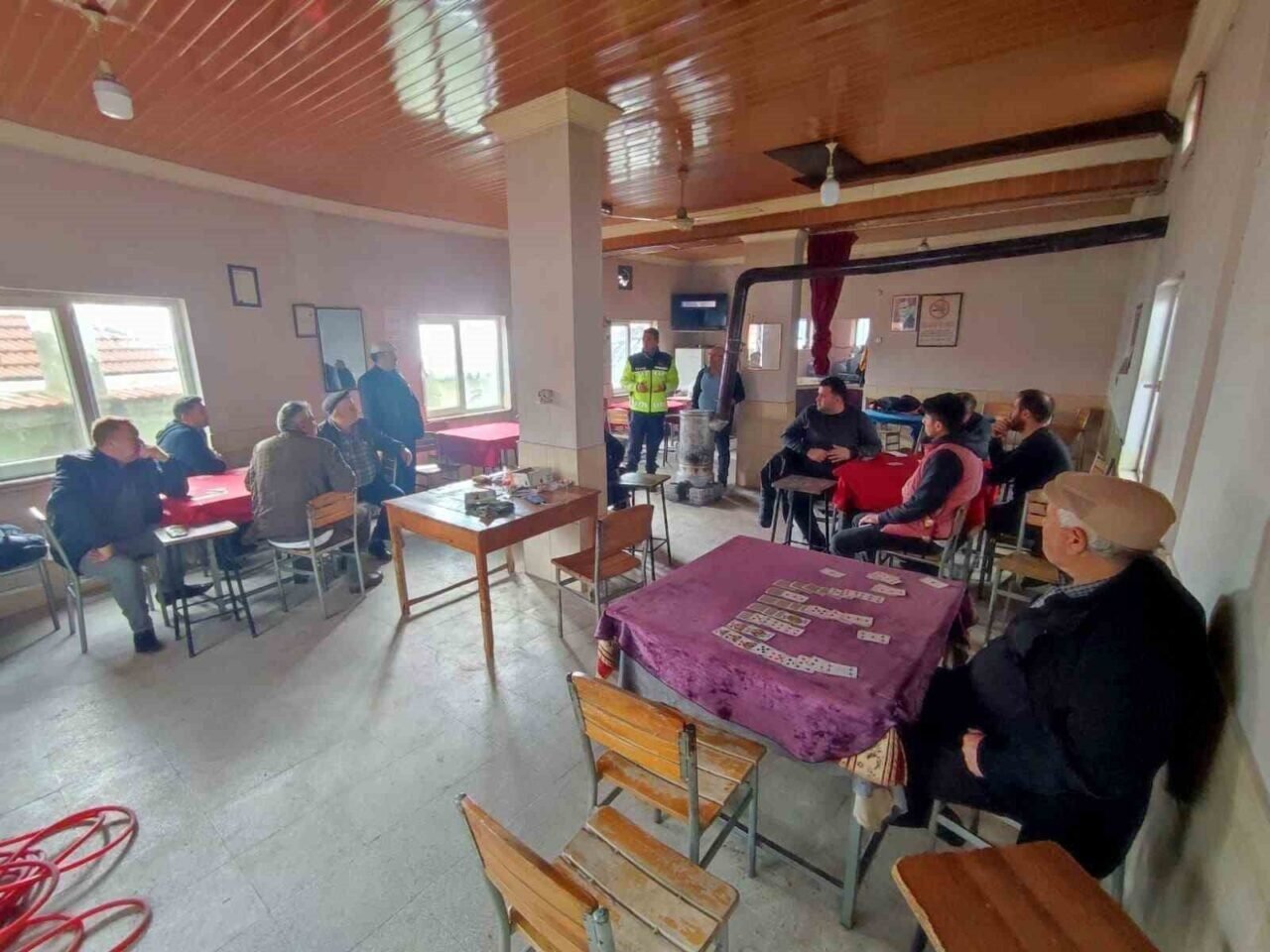 Jandarmadan vatandaşlara trafik eğitimi