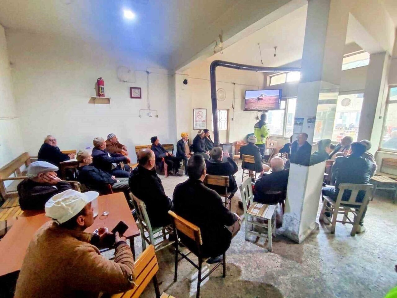 Jandarmadan vatandaşlara trafik eğitimi