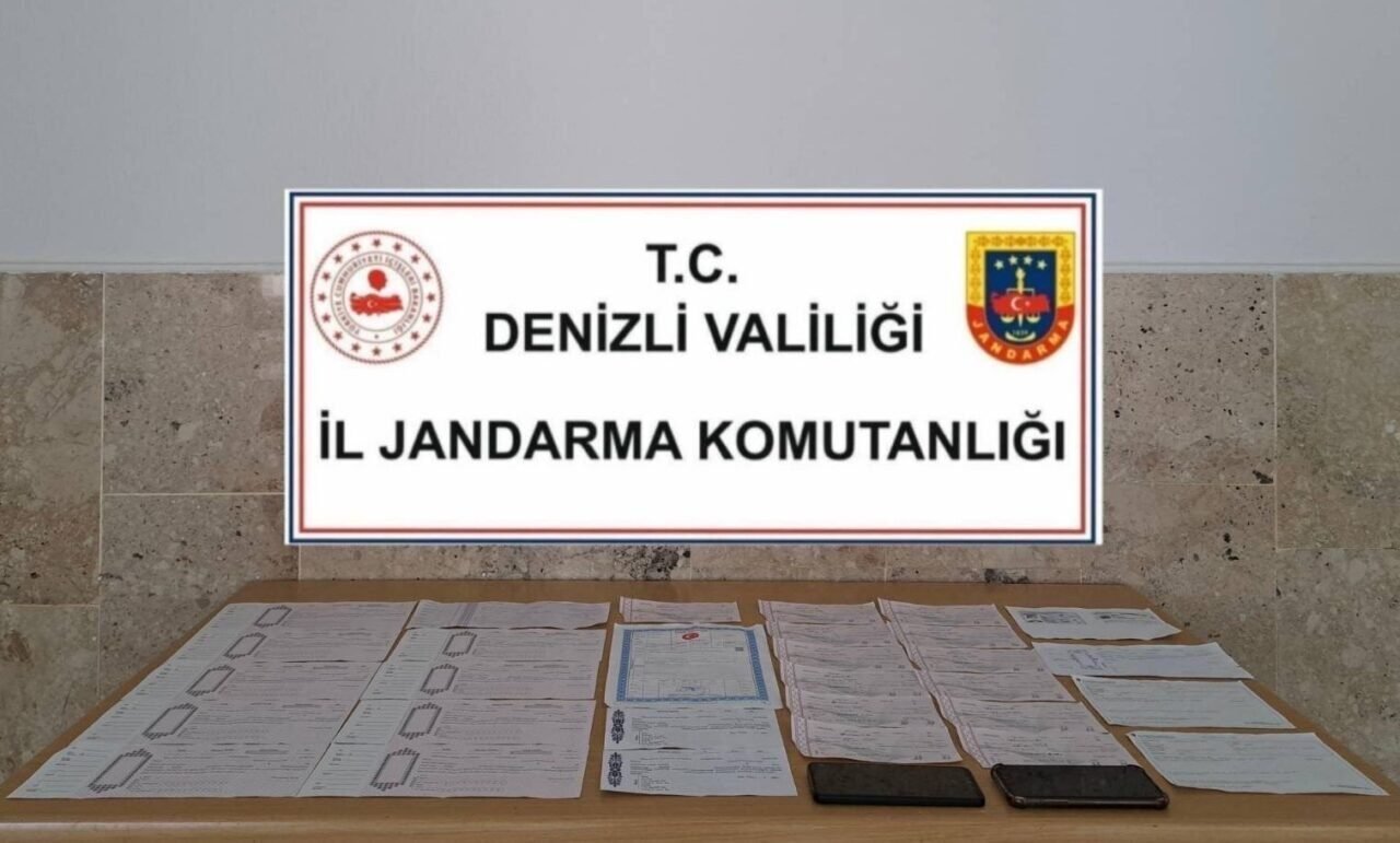 Jandarmanın tefecilik operasyonunda 2 şüpheli yakalandı Jandarmanın tefecilik operasyonunda 2 şüpheli yakalandı
