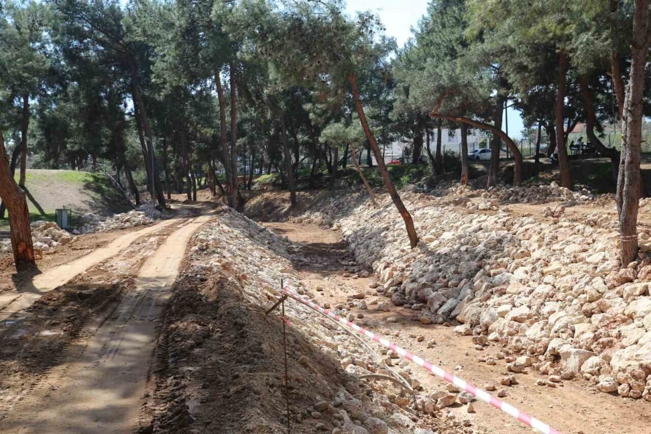 Kepez’de 5 mahalleyi koruyacak yağmur suyu hamlesi