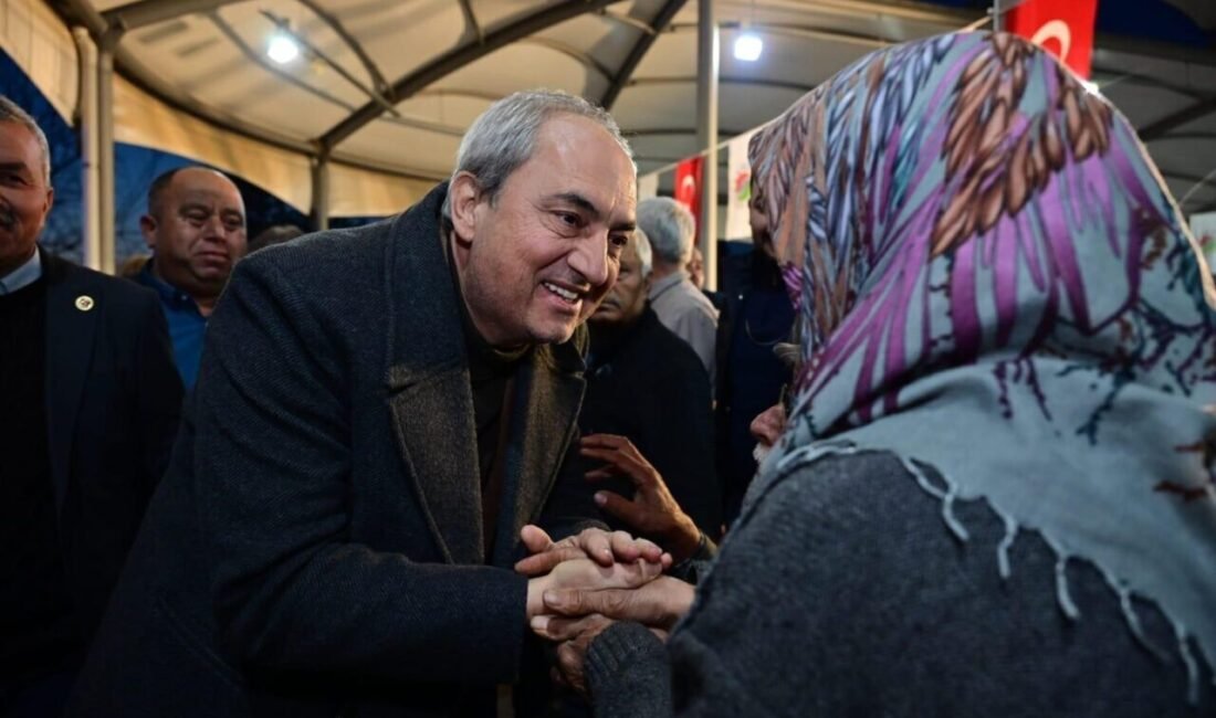 Kepez Belediyesi, iftar programlarını her gün farklı bir mahallede sürdürüyor.