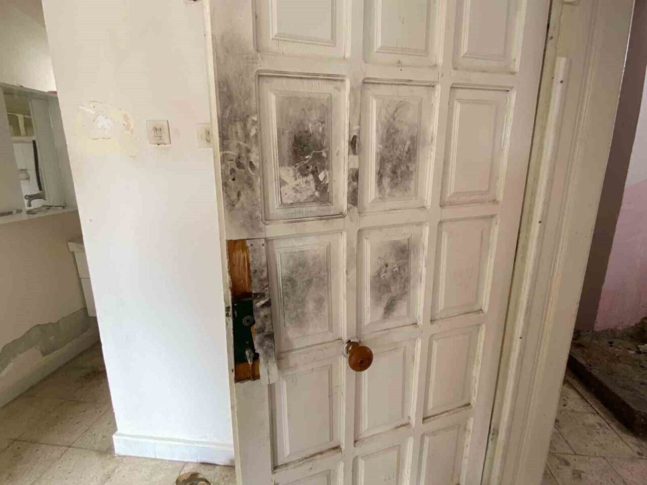 Komşuları taşındığını sandı, evine geldiğinde hayatının şokunu yaşadı