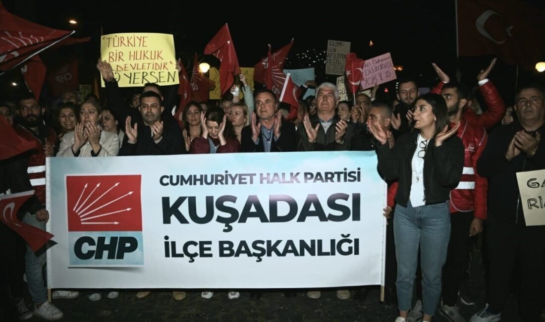 Kuşadası’nda, İstanbul Büyükşehir Belediyesi’ne yönelik soruşturma kapsamında tutuklanan Ekrem İmamoğlu’na