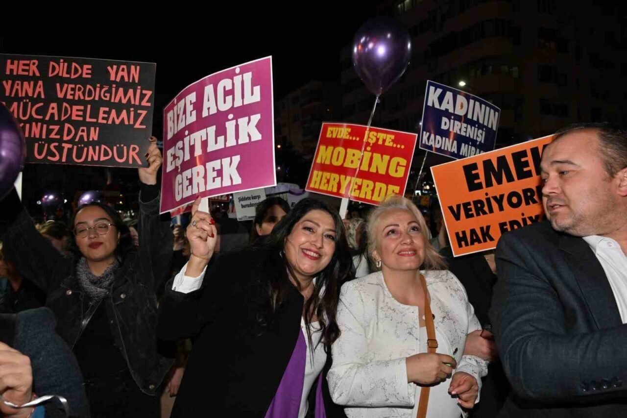 Manisalı kadınlar eşitlik ve özgürlük için yürüdü